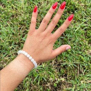 Foggy white bracelet